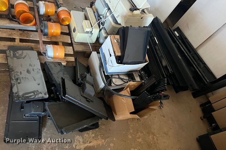 image for item MS9023 Office furniture