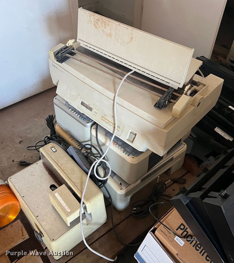 image for item MS9023 Office furniture