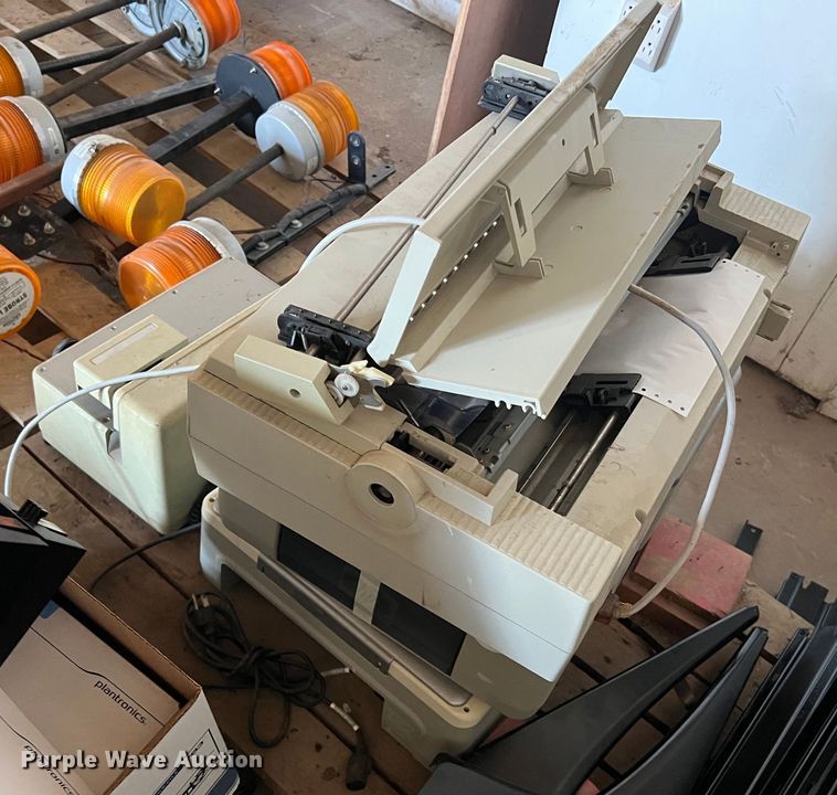 image for item MS9023 Office furniture