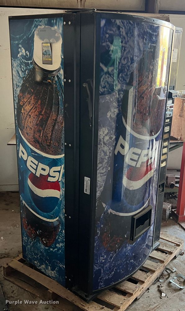 image for item MS9030 Dixie-Narco DNCB522MC7300-6  vending machine