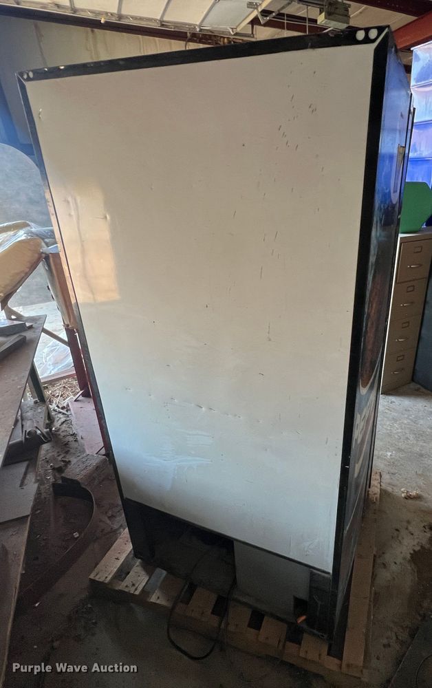 image for item MS9030 Dixie-Narco DNCB522MC7300-6  vending machine