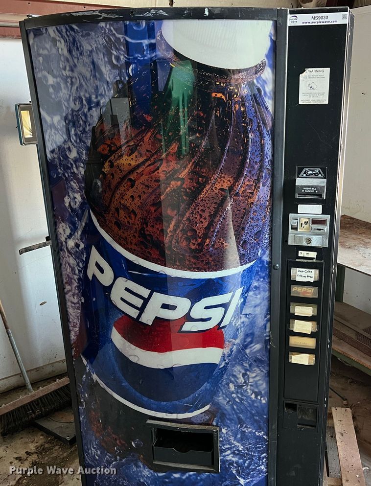 image for item MS9030 Dixie-Narco DNCB522MC7300-6  vending machine