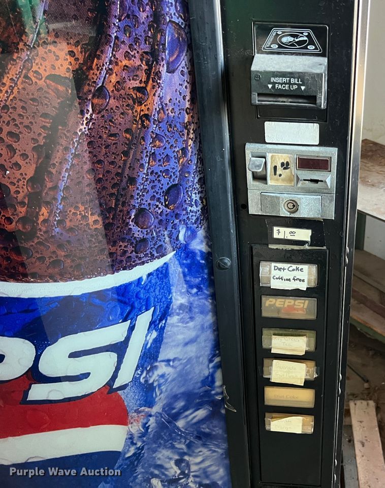 image for item MS9030 Dixie-Narco DNCB522MC7300-6  vending machine