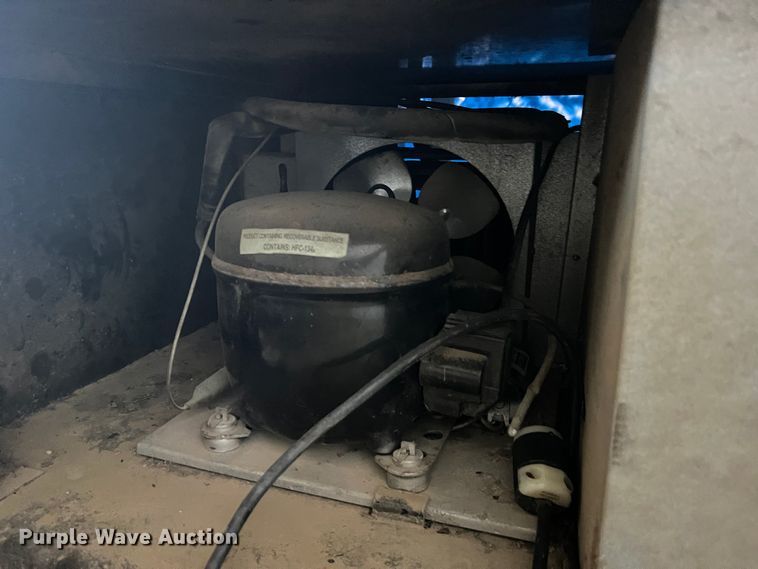 image for item MS9030 Dixie-Narco DNCB522MC7300-6  vending machine