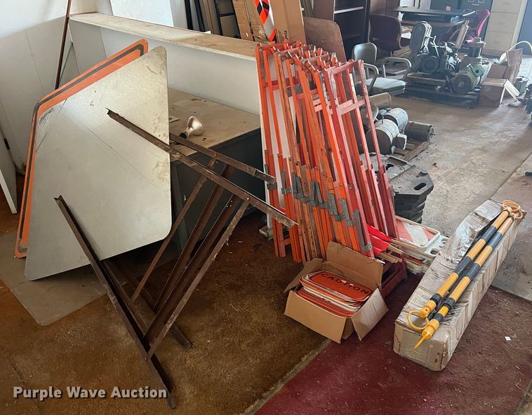 image for item MS9032 Construction traffic signs