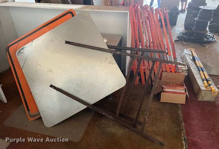 image for item MS9032 Construction traffic signs