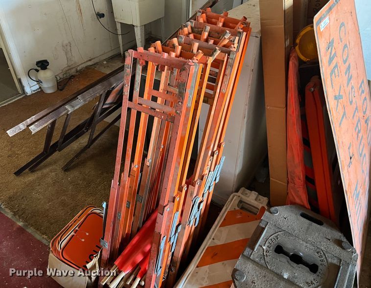 image for item MS9032 Construction traffic signs