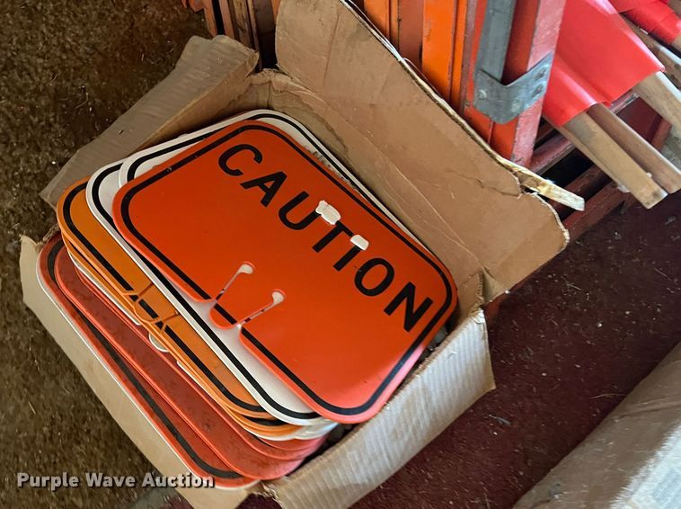image for item MS9032 Construction traffic signs