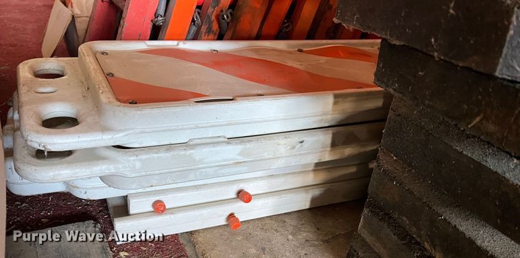 image for item MS9032 Construction traffic signs