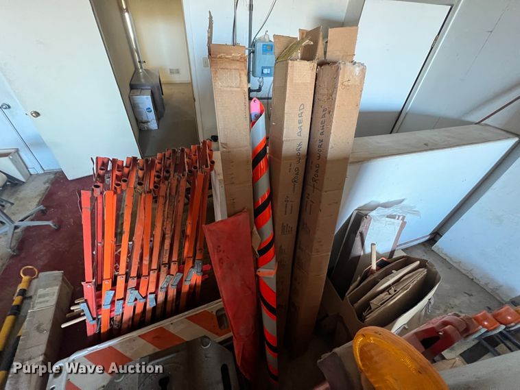 image for item MS9032 Construction traffic signs