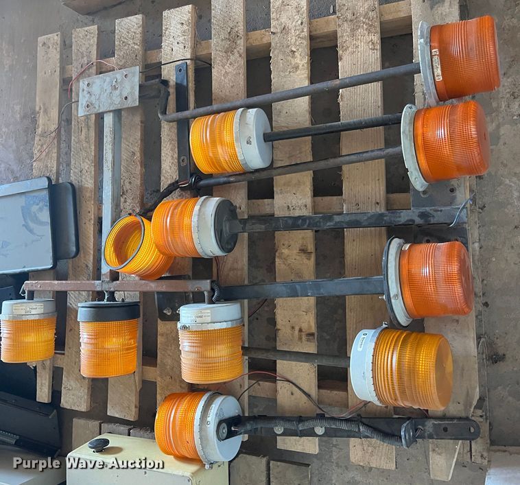 image for item MS9032 Construction traffic signs