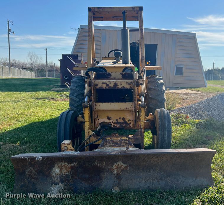 image for item MS9033 Davis Road Run'r  trencher