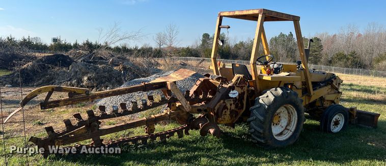 image for item MS9033 Davis Road Run'r  trencher