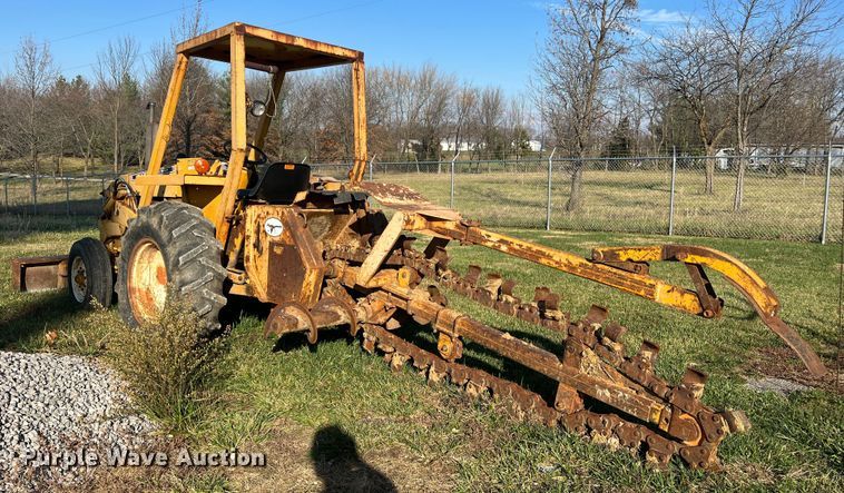 image for item MS9033 Davis Road Run'r  trencher