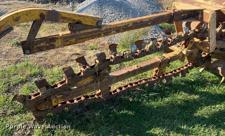 image for item MS9033 Davis Road Run'r  trencher