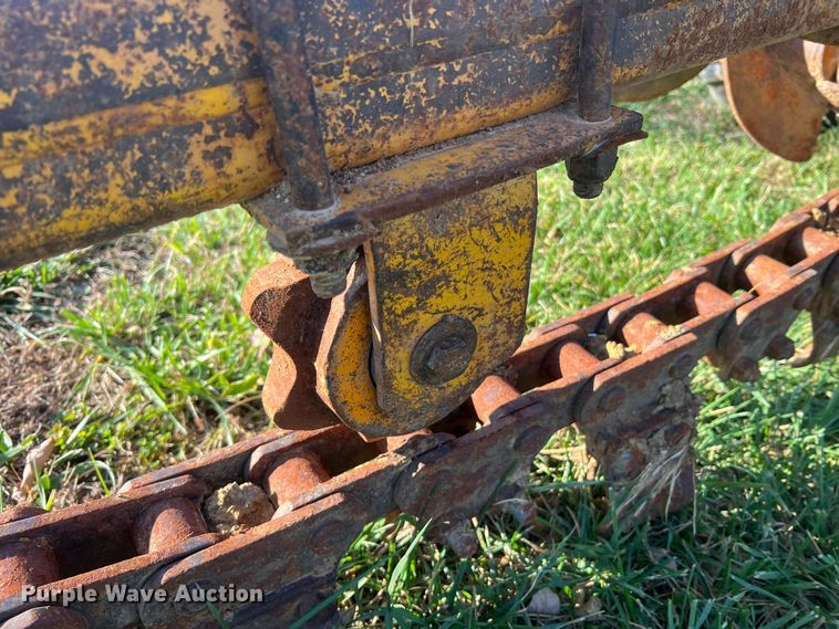 image for item MS9033 Davis Road Run'r  trencher