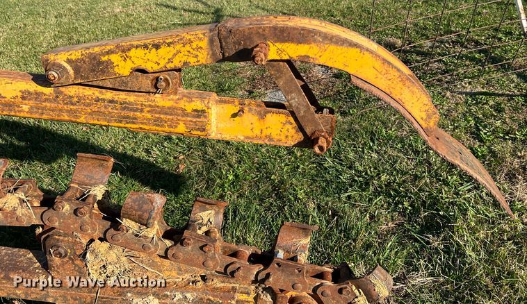 image for item MS9033 Davis Road Run'r  trencher