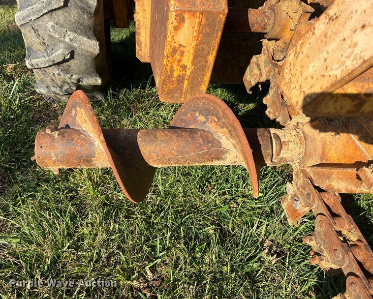 image for item MS9033 Davis Road Run'r  trencher