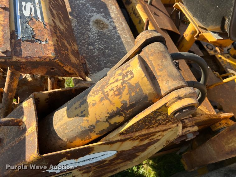 image for item MS9033 Davis Road Run'r  trencher