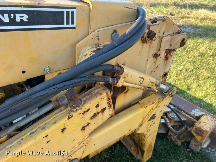 image for item MS9033 Davis Road Run'r  trencher