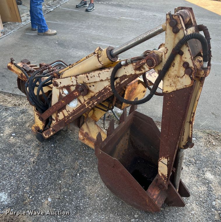 image for item MS9033 Davis Road Run'r  trencher