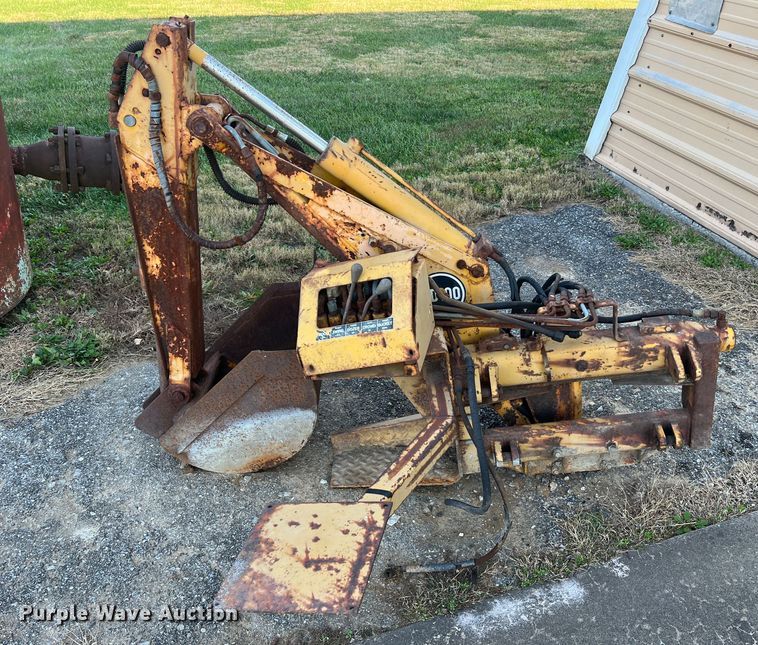 image for item MS9033 Davis Road Run'r  trencher