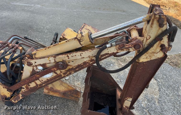 image for item MS9033 Davis Road Run'r  trencher