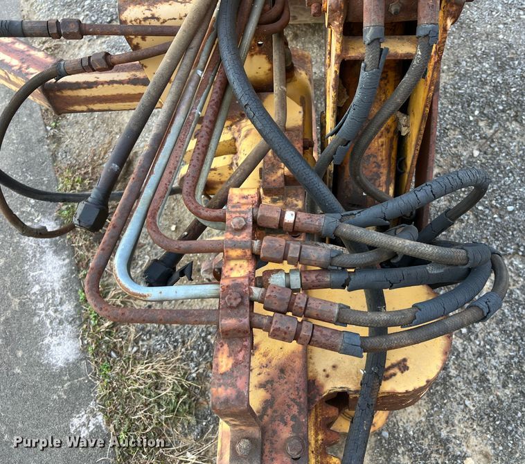 image for item MS9033 Davis Road Run'r  trencher