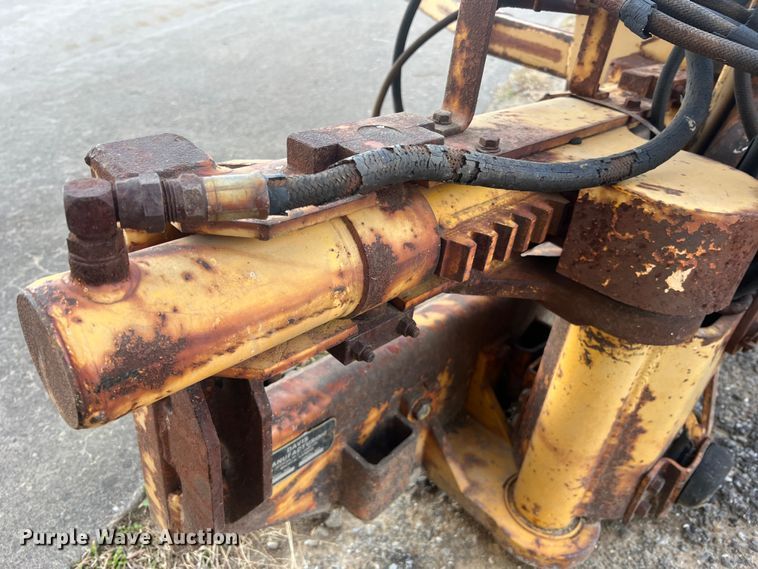 image for item MS9033 Davis Road Run'r  trencher