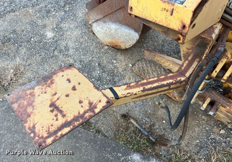 image for item MS9033 Davis Road Run'r  trencher