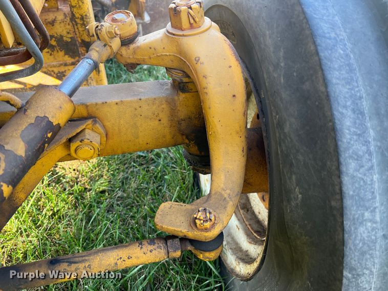 image for item MS9033 Davis Road Run'r  trencher