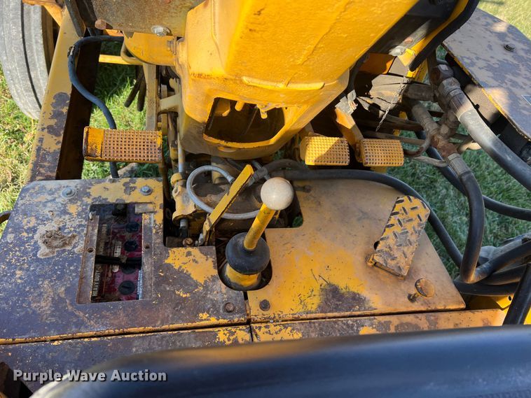 image for item MS9033 Davis Road Run'r  trencher