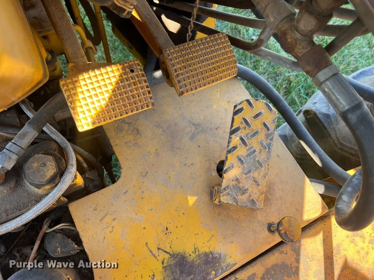 image for item MS9033 Davis Road Run'r  trencher