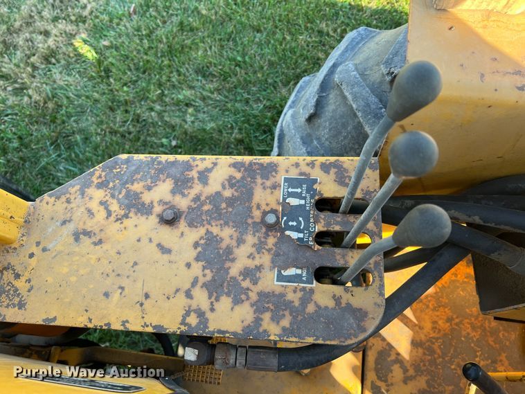 image for item MS9033 Davis Road Run'r  trencher