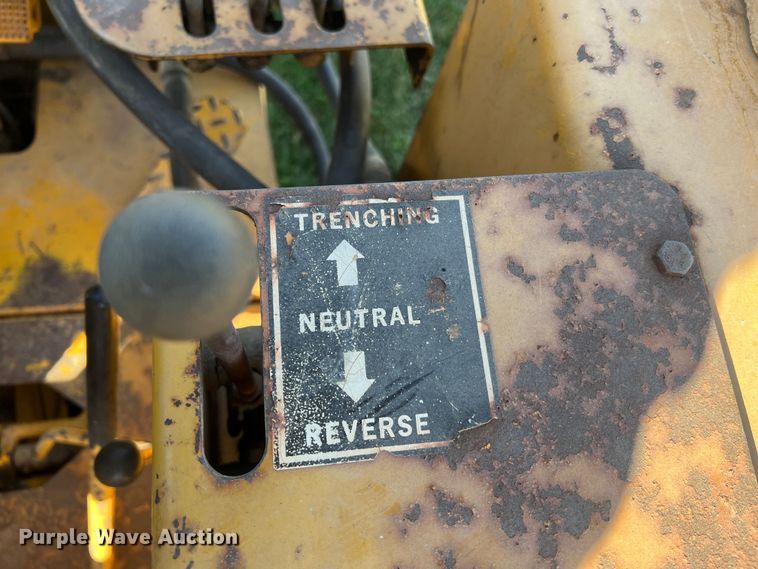 image for item MS9033 Davis Road Run'r  trencher