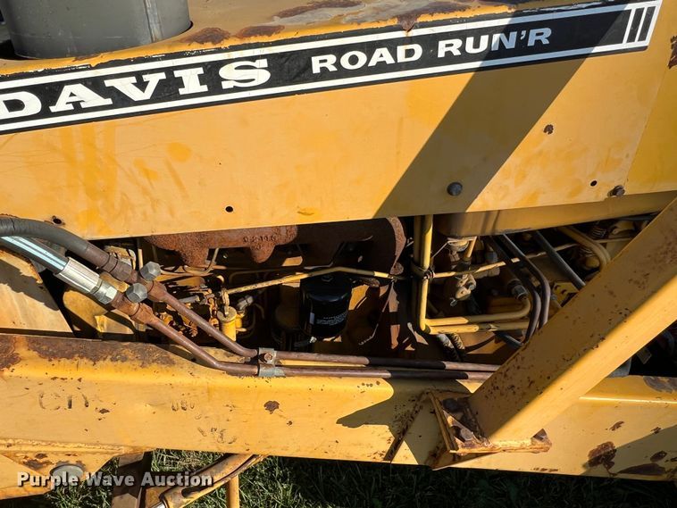 image for item MS9033 Davis Road Run'r  trencher