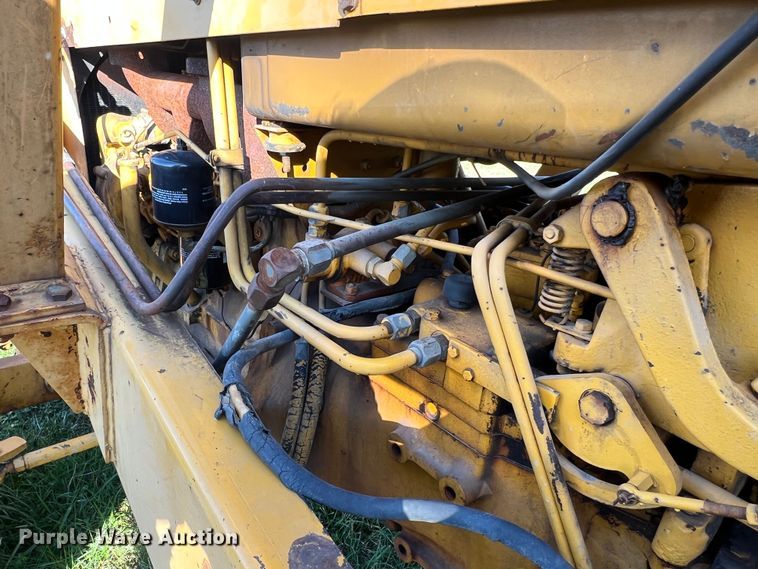 image for item MS9033 Davis Road Run'r  trencher