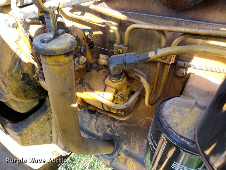 image for item MS9033 Davis Road Run'r  trencher