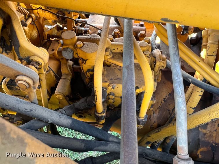 image for item MS9033 Davis Road Run'r  trencher