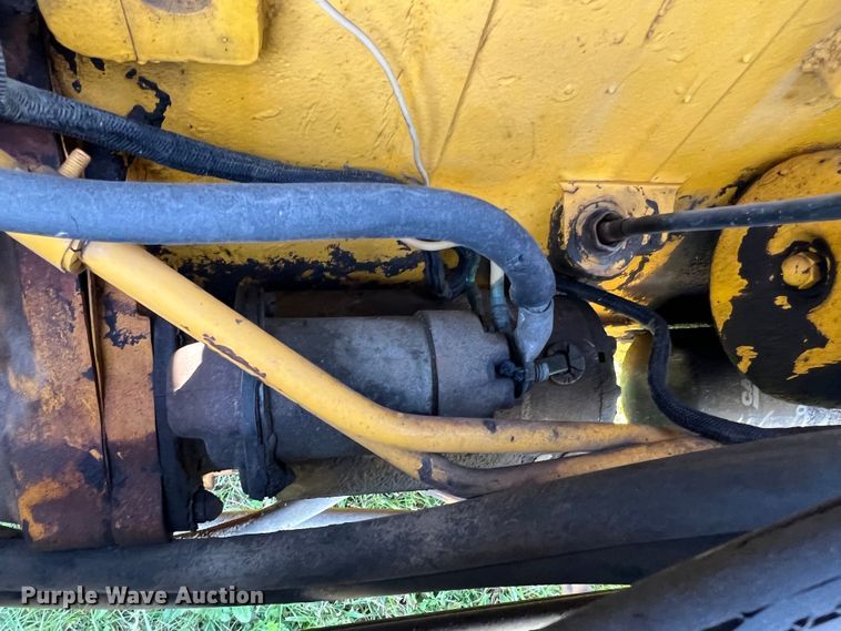 image for item MS9033 Davis Road Run'r  trencher