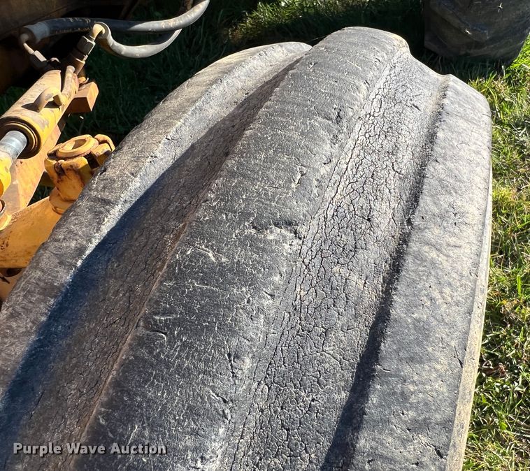 image for item MS9033 Davis Road Run'r  trencher