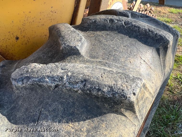 image for item MS9033 Davis Road Run'r  trencher