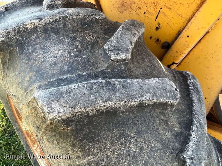 image for item MS9033 Davis Road Run'r  trencher