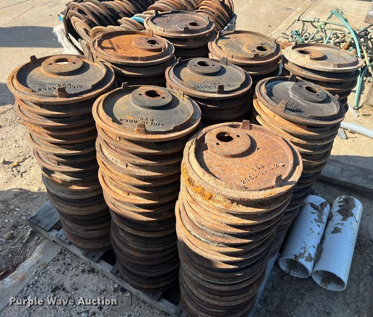 image for item MS9036 (330) Clay & Bailey 2380-01-1012 water meter covers