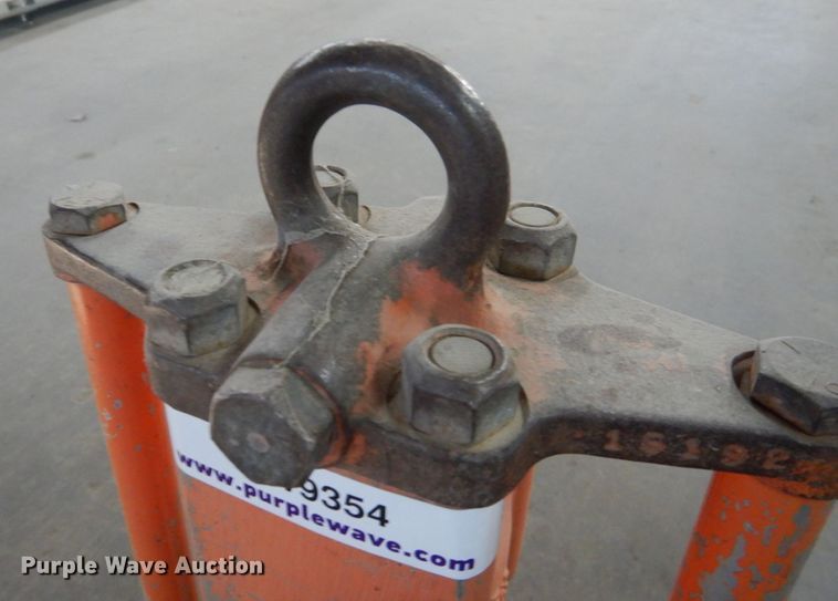 image for item MW9354 Stanley PD45  hydraulic post driver