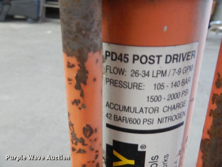 image for item MW9354 Stanley PD45  hydraulic post driver