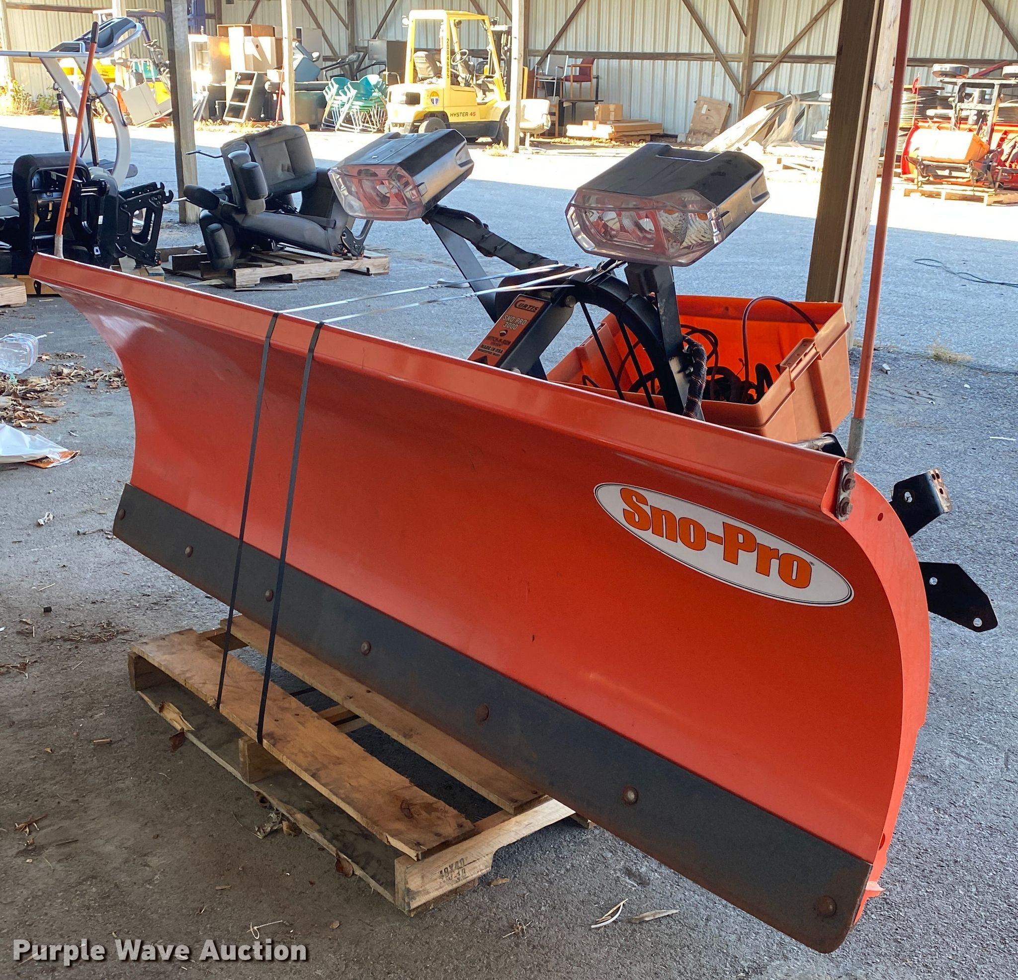 Curtis SnoPro 3000 snow plow in Tulsa, OK Item IG9864 sold Purple Wave