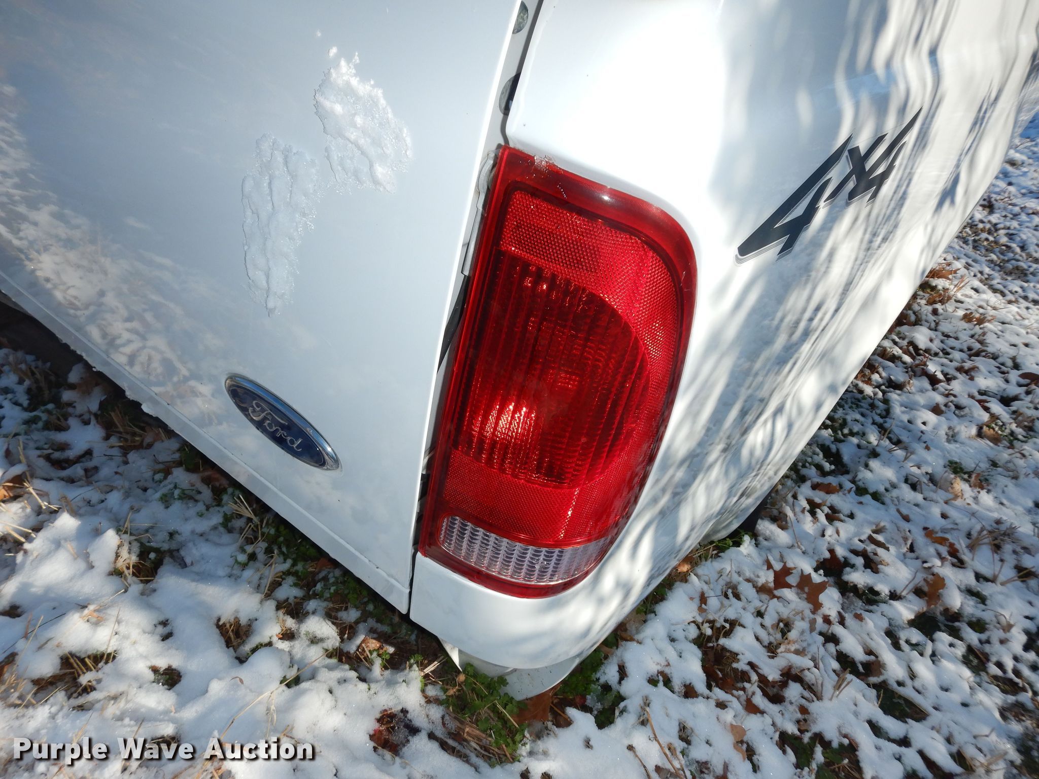 Pickup bed in Manhattan, KS Item LG9943 sold Purple Wave