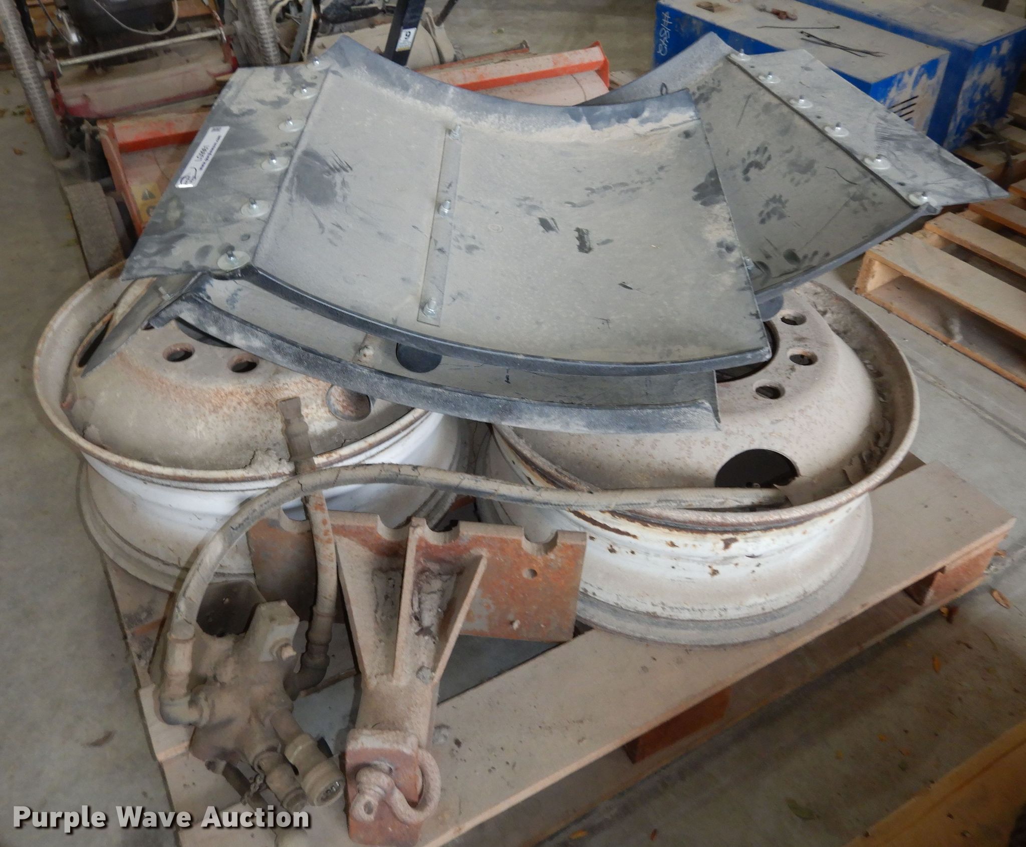 Truck parts in Westmoreland, KS Item LG9961 sold Purple Wave