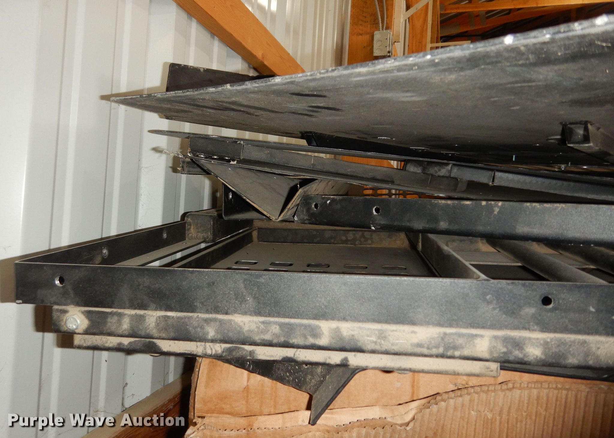 K9 unit transport kennel parts in Westmoreland, KS Item LG9970 sold Purple Wave